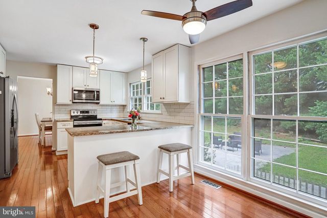 13378 POINT RIDER LN, Herndon, VA 20171