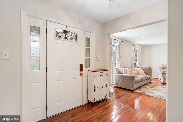 13378 POINT RIDER LN, Herndon, VA 20171