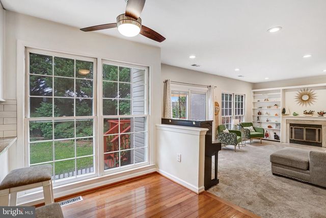 13378 POINT RIDER LN, Herndon, VA 20171