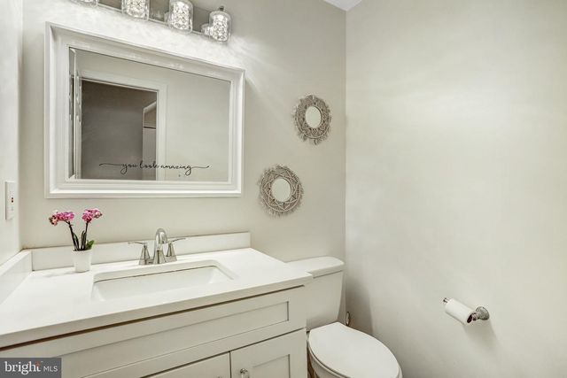 13378 POINT RIDER LN, Herndon, VA 20171