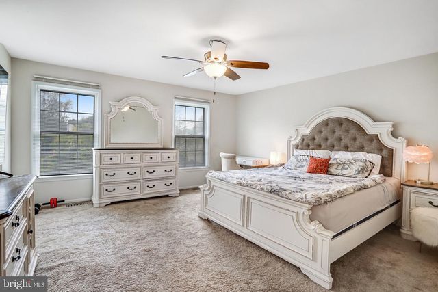 13378 POINT RIDER LN, Herndon, VA 20171