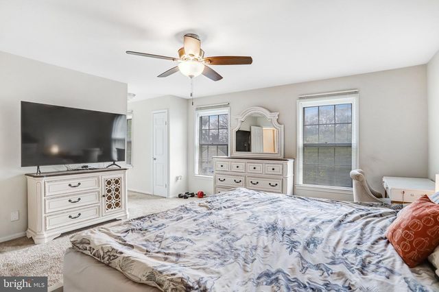 13378 POINT RIDER LN, Herndon, VA 20171