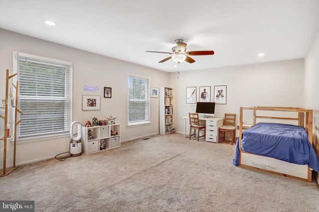 13378 POINT RIDER LN, Herndon, VA 20171