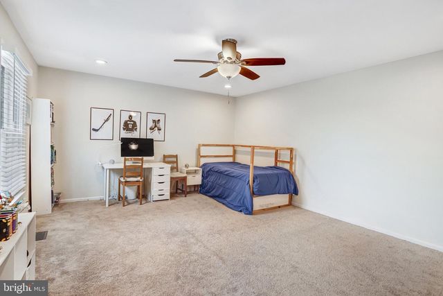 13378 POINT RIDER LN, Herndon, VA 20171