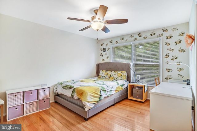13378 POINT RIDER LN, Herndon, VA 20171