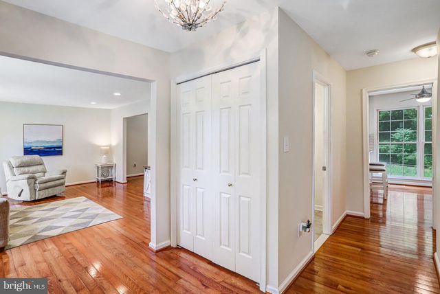 13378 POINT RIDER LN, Herndon, VA 20171