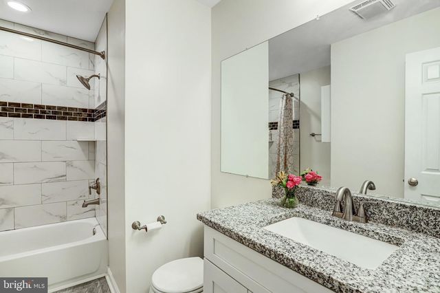 13378 POINT RIDER LN, Herndon, VA 20171