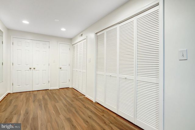 13378 POINT RIDER LN, Herndon, VA 20171
