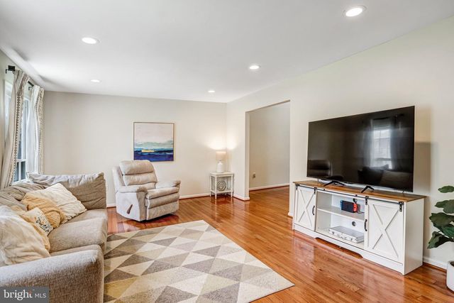 13378 POINT RIDER LN, Herndon, VA 20171