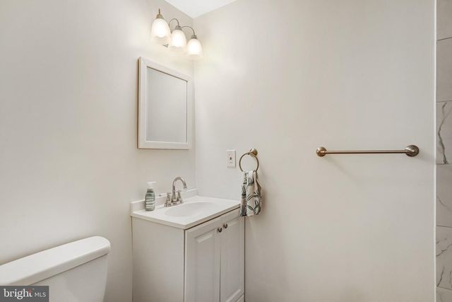 13378 POINT RIDER LN, Herndon, VA 20171
