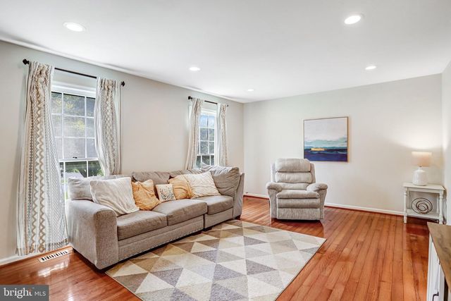 13378 POINT RIDER LN, Herndon, VA 20171