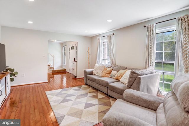 13378 POINT RIDER LN, Herndon, VA 20171