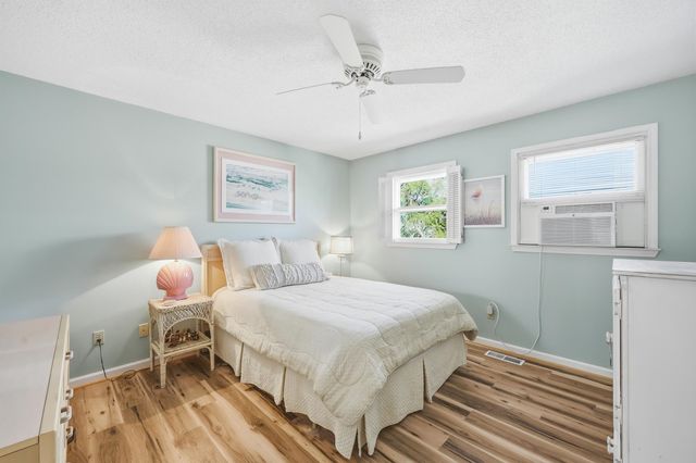 705 26th Ave S Apt H, North Myrtle Beach, SC 29582