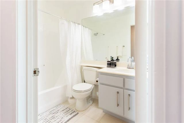 210 California Court, Mission Viejo, CA 92692