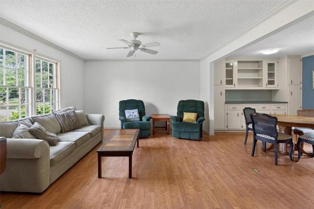 129 Oak Forest Drive, Canton, GA 30115