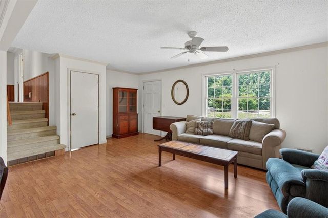 129 Oak Forest Drive, Canton, GA 30115