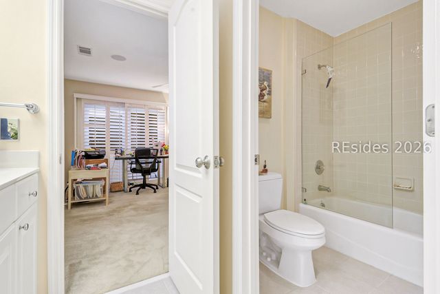 6 Country Club Ct, Hilton Head Island, SC 29926