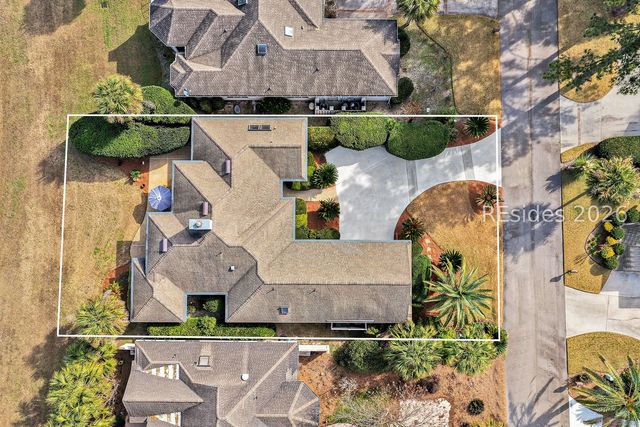 6 Country Club Ct, Hilton Head Island, SC 29926