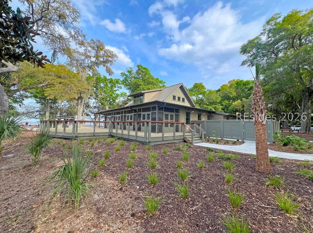 6 Country Club Ct, Hilton Head Island, SC 29926