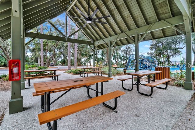 6 Country Club Ct, Hilton Head Island, SC 29926