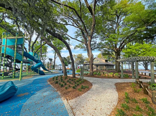 6 Country Club Ct, Hilton Head Island, SC 29926