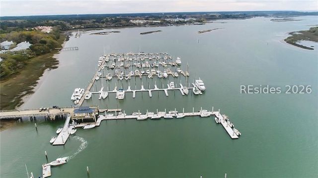 6 Country Club Ct, Hilton Head Island, SC 29926