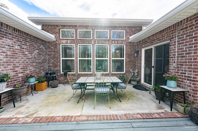 6091 Basswood Blvd, Pensacola, FL 32526