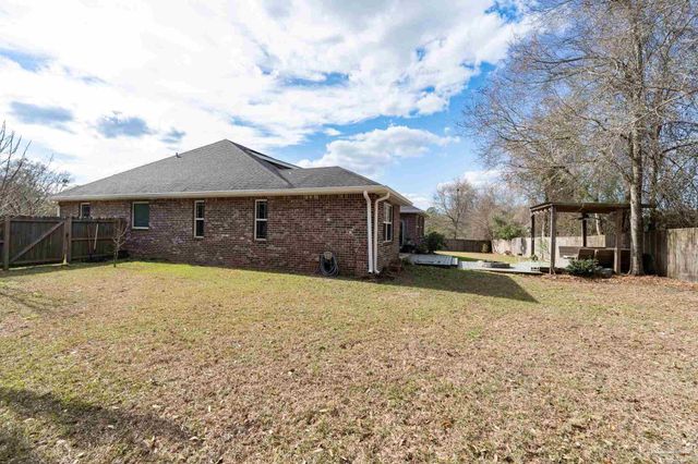 6091 Basswood Blvd, Pensacola, FL 32526