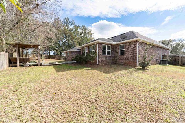 6091 Basswood Blvd, Pensacola, FL 32526