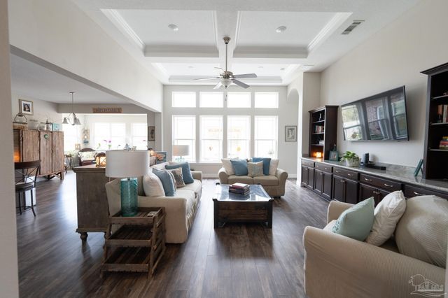 6091 Basswood Blvd, Pensacola, FL 32526