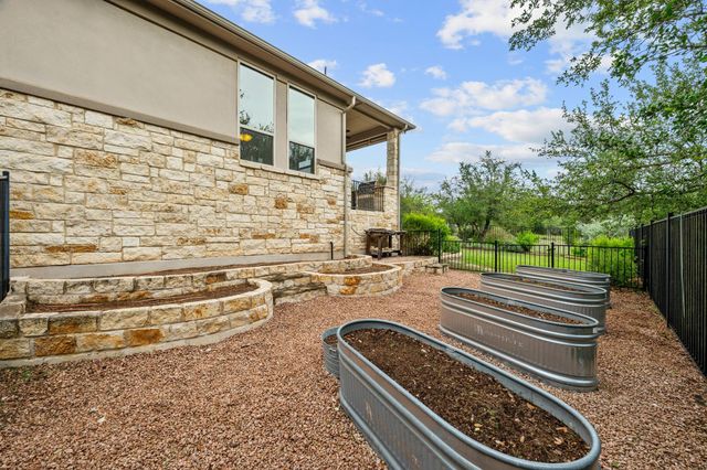 9733 Avion CV, Dripping Springs, TX 78620