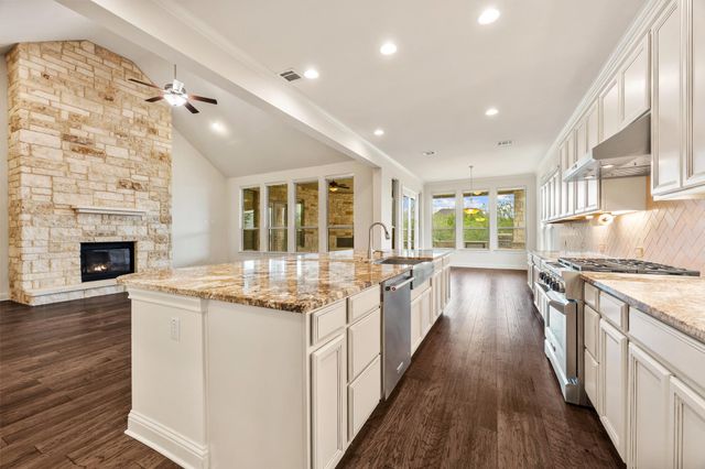 9733 Avion CV, Dripping Springs, TX 78620