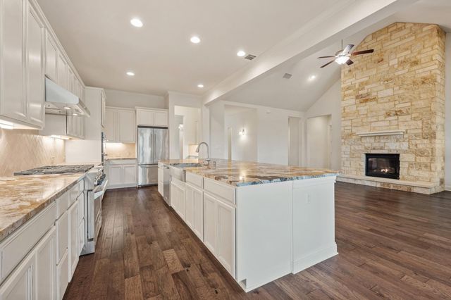 9733 Avion CV, Dripping Springs, TX 78620
