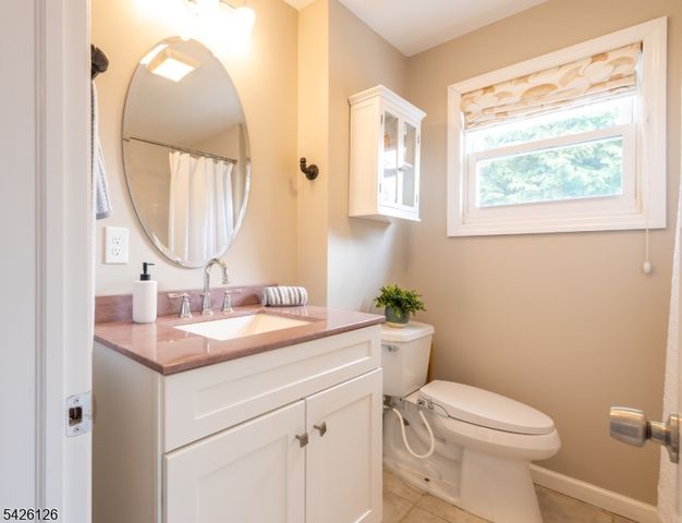 136 Union Ave, Maplewood Twp., NJ 07040