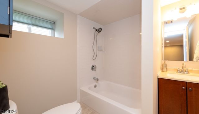 136 Union Ave, Maplewood Twp., NJ 07040