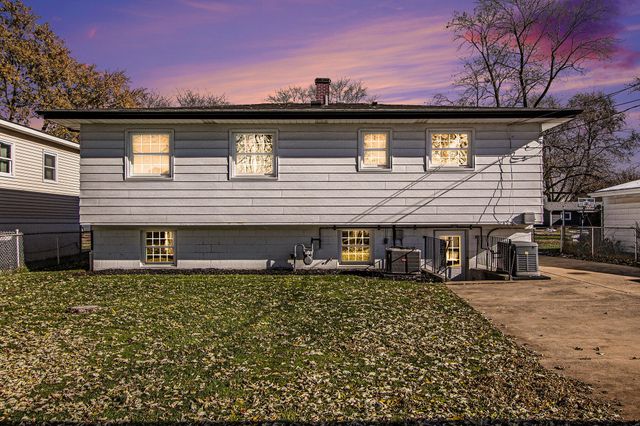 1234 N Oakwood Street, Griffith, IN 46319