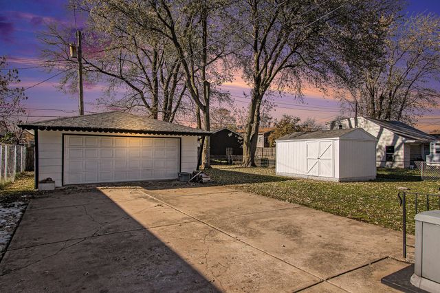 1234 N Oakwood Street, Griffith, IN 46319