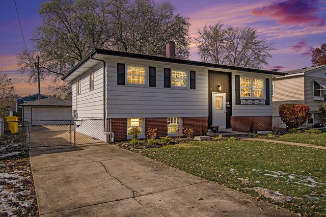 1234 N Oakwood Street, Griffith, IN 46319