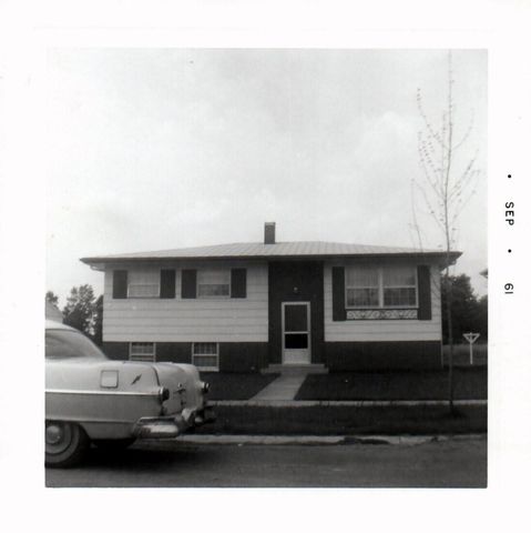 1234 N Oakwood Street, Griffith, IN 46319