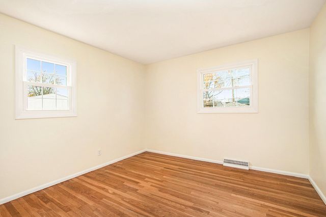 1234 N Oakwood Street, Griffith, IN 46319