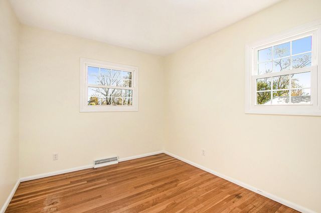 1234 N Oakwood Street, Griffith, IN 46319