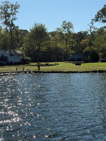 2910 Loon Drive, Wixom, MI 48393