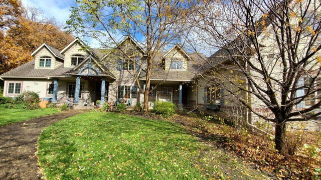 12322 Coffee Trail, Rosemount, MN 55068
