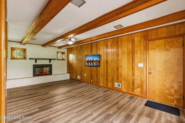 6109 Pendleton Rd, Louisville, KY 40272