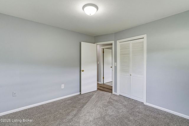 6109 Pendleton Rd, Louisville, KY 40272