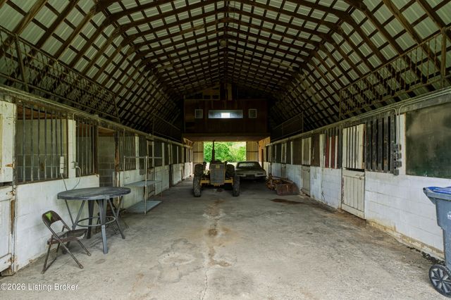 6109 Pendleton Rd, Louisville, KY 40272