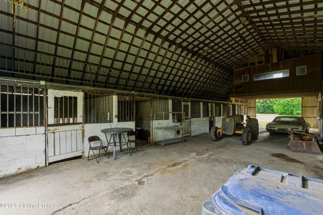 6109 Pendleton Rd, Louisville, KY 40272