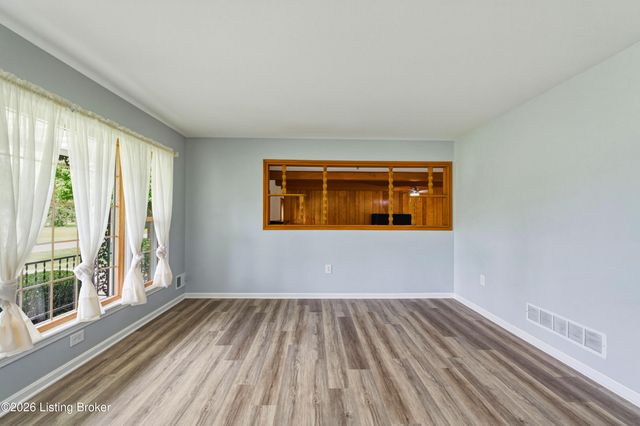 6109 Pendleton Rd, Louisville, KY 40272
