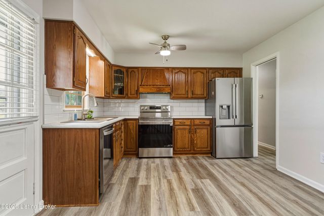 6109 Pendleton Rd, Louisville, KY 40272