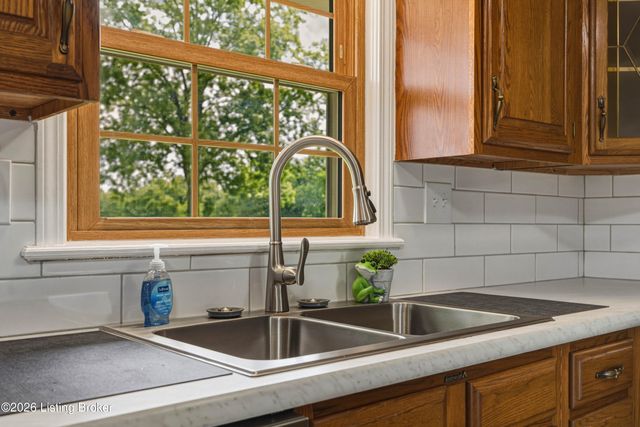 6109 Pendleton Rd, Louisville, KY 40272